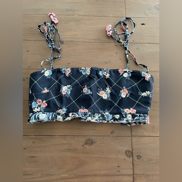 Agua Bendita Allie crop top in navy floral NWT - Picture 7 of 9